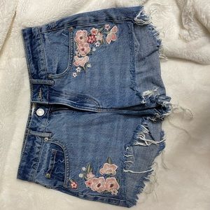 Jean shorts with design